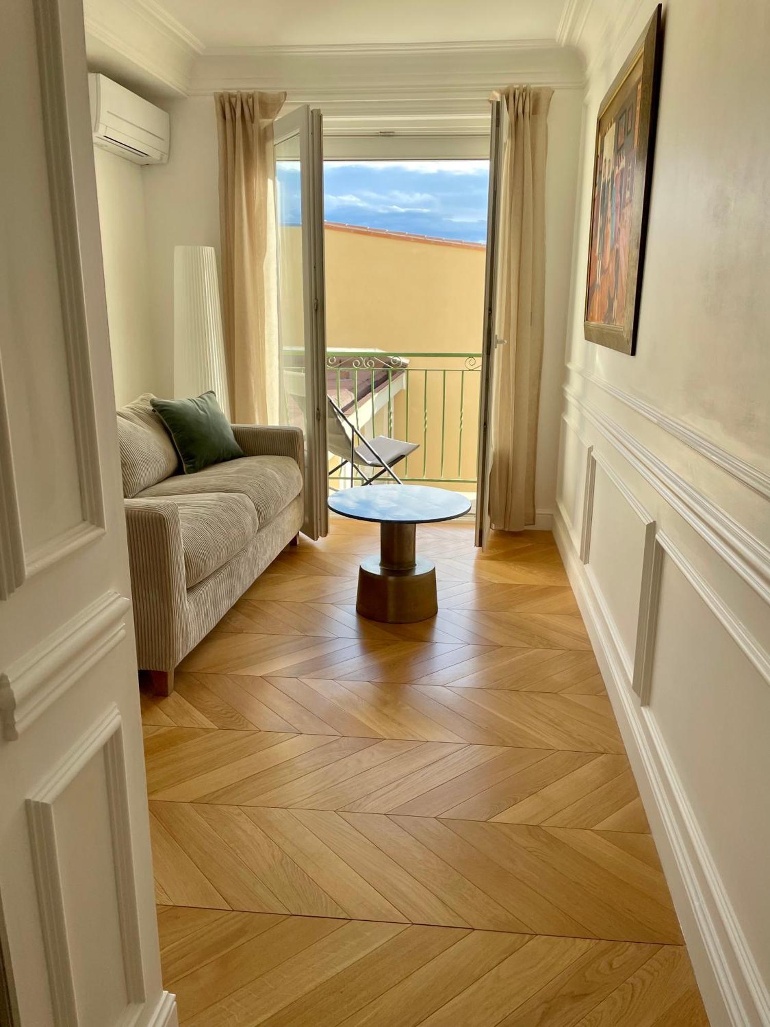 Apparemment Niche Dans Les Arbres Apartamento Narbona Exterior foto