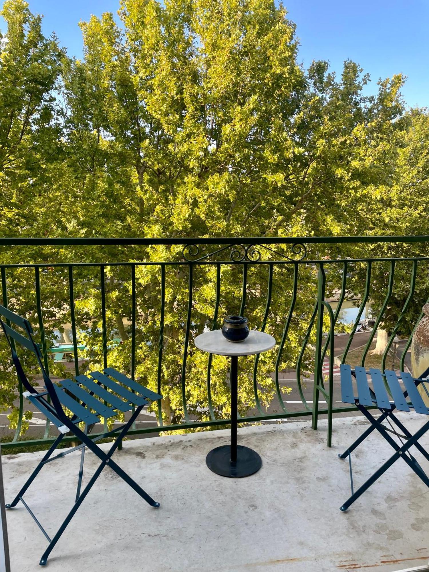 Apparemment Niche Dans Les Arbres Apartamento Narbona Exterior foto