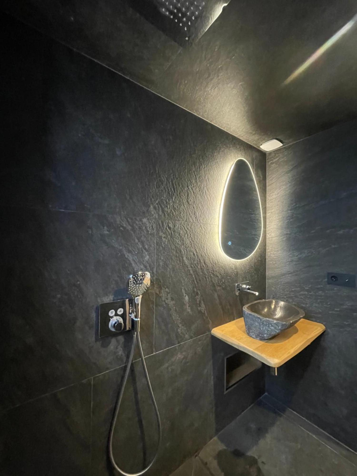 Apparemment Niche Dans Les Arbres Apartamento Narbona Exterior foto